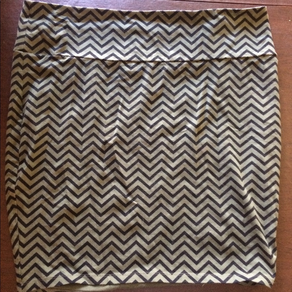 Torrid Olive Green Chevron Skirt - Picture 1 of 2