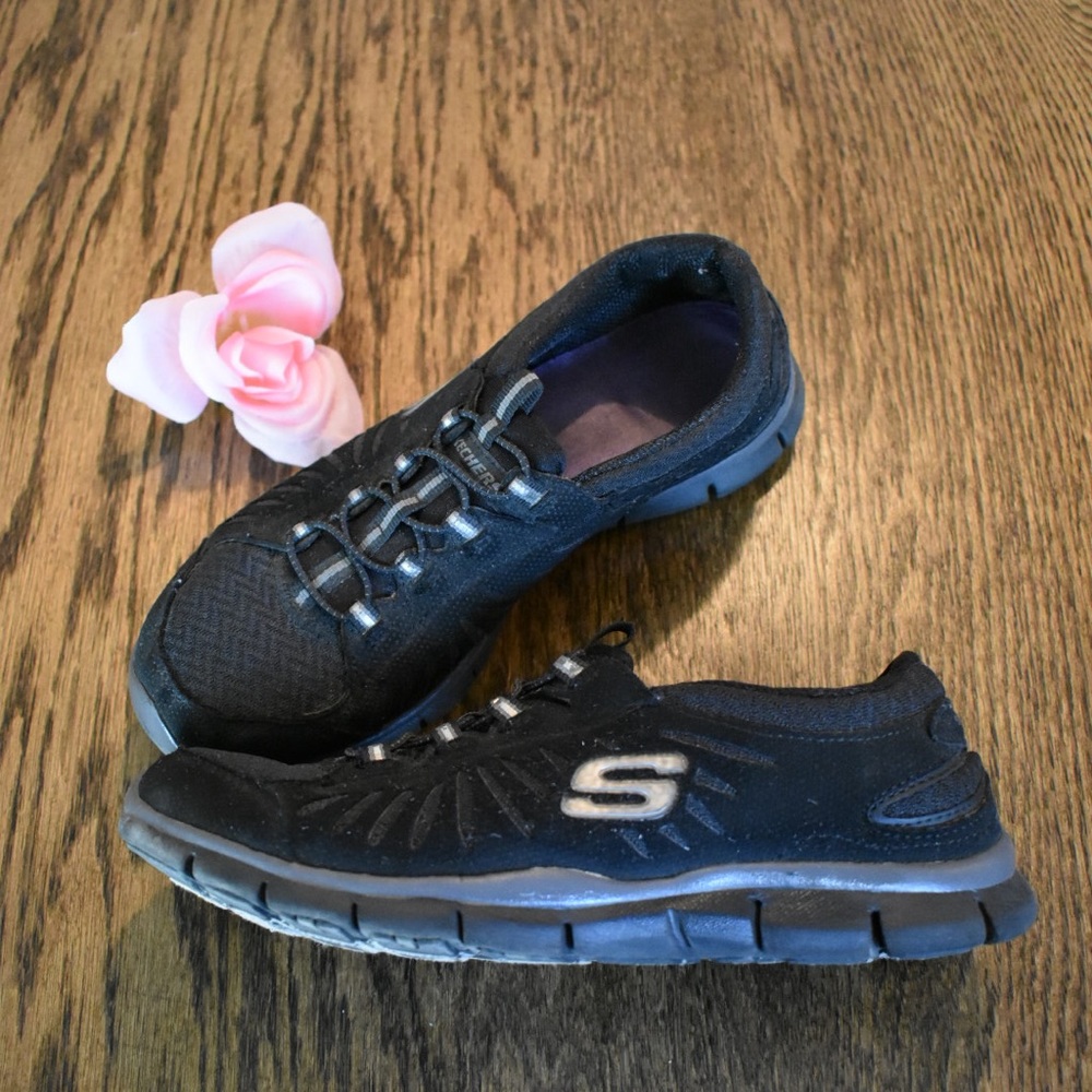 Women's 6.5 Skechers