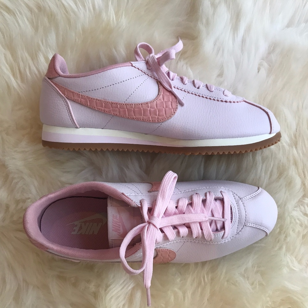 Nike Cortez Leather Lux in Pearl Pink Snail Gum