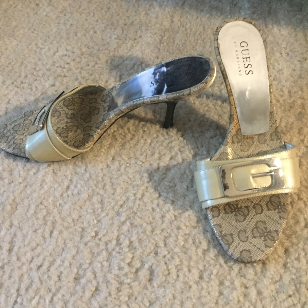 GUESS by Marciano