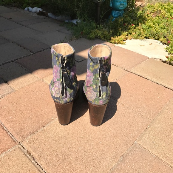 Booties - Picture 3 of 4