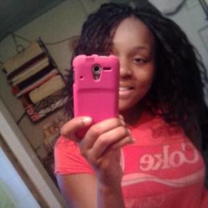 Meet your Posher, Julissa