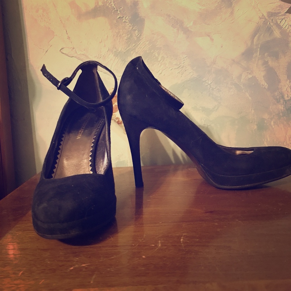 BCBGMAXAZRIA Chas 2