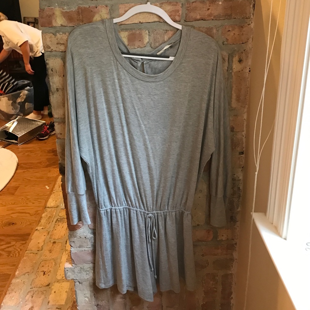 Size Large Grey cotton romper with wide sleeves