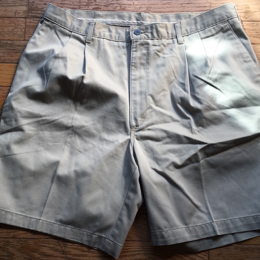 Men's NWT Kahki shorts