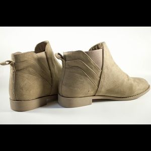 Tan / Nude Suede Booties