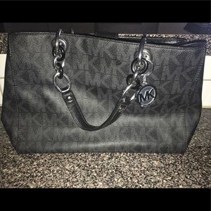 Black Michael Kors bag