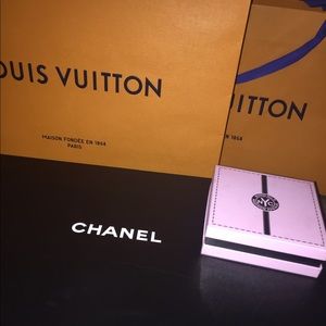 Meet your Posher, Catherine