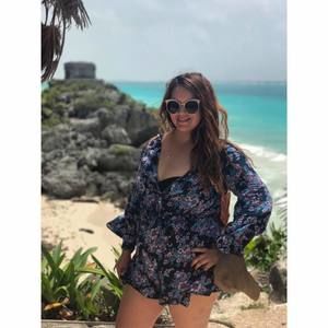 Meet your Posher, Alejandra