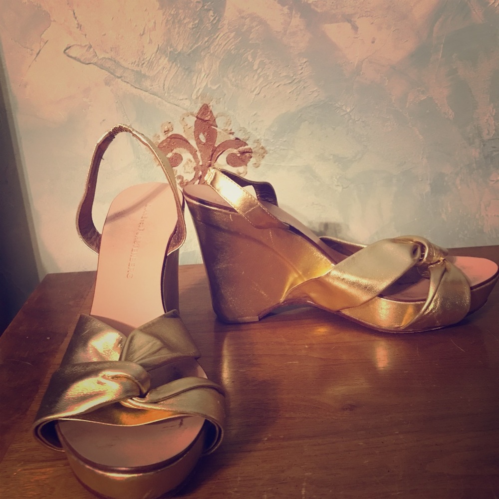 Diane Von Furstenberg Gold Platform Sandsls