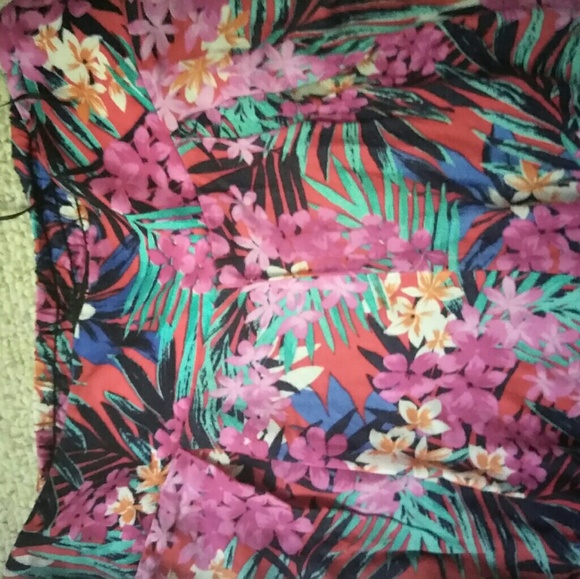 Pants - Picture 3 of 4