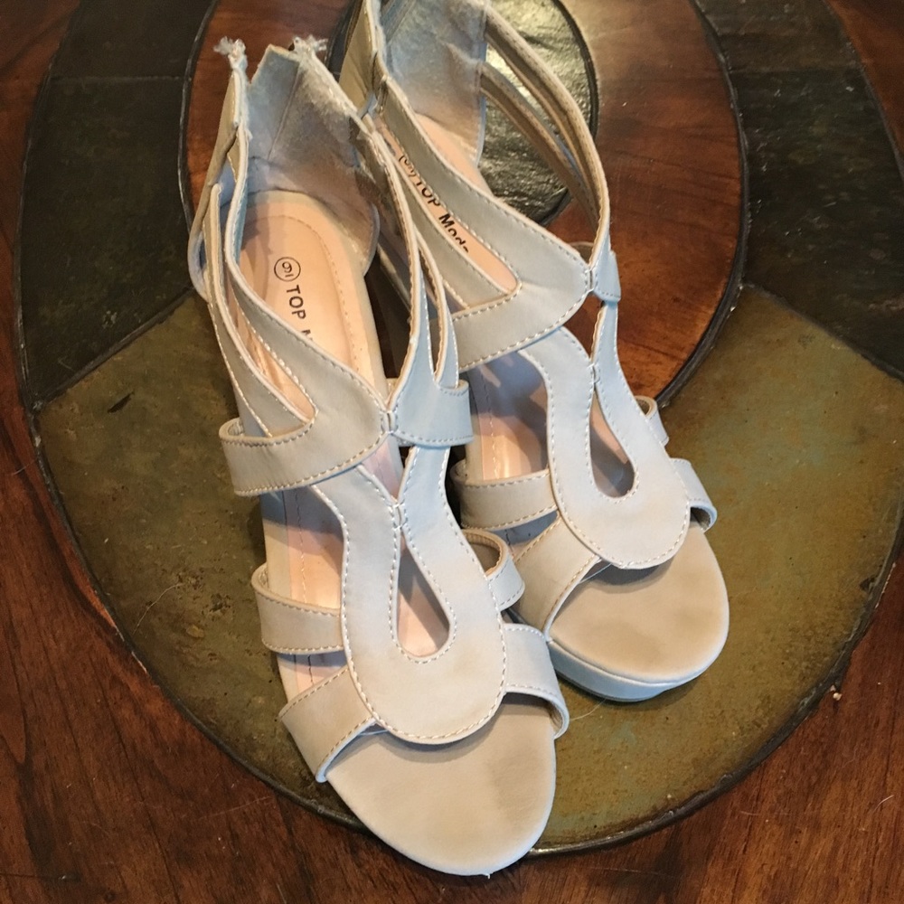 Cream TOP Moda 4 in Heels Size 9