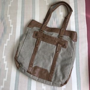 One Star Converse Shoulder Bag. Khaki and tan.