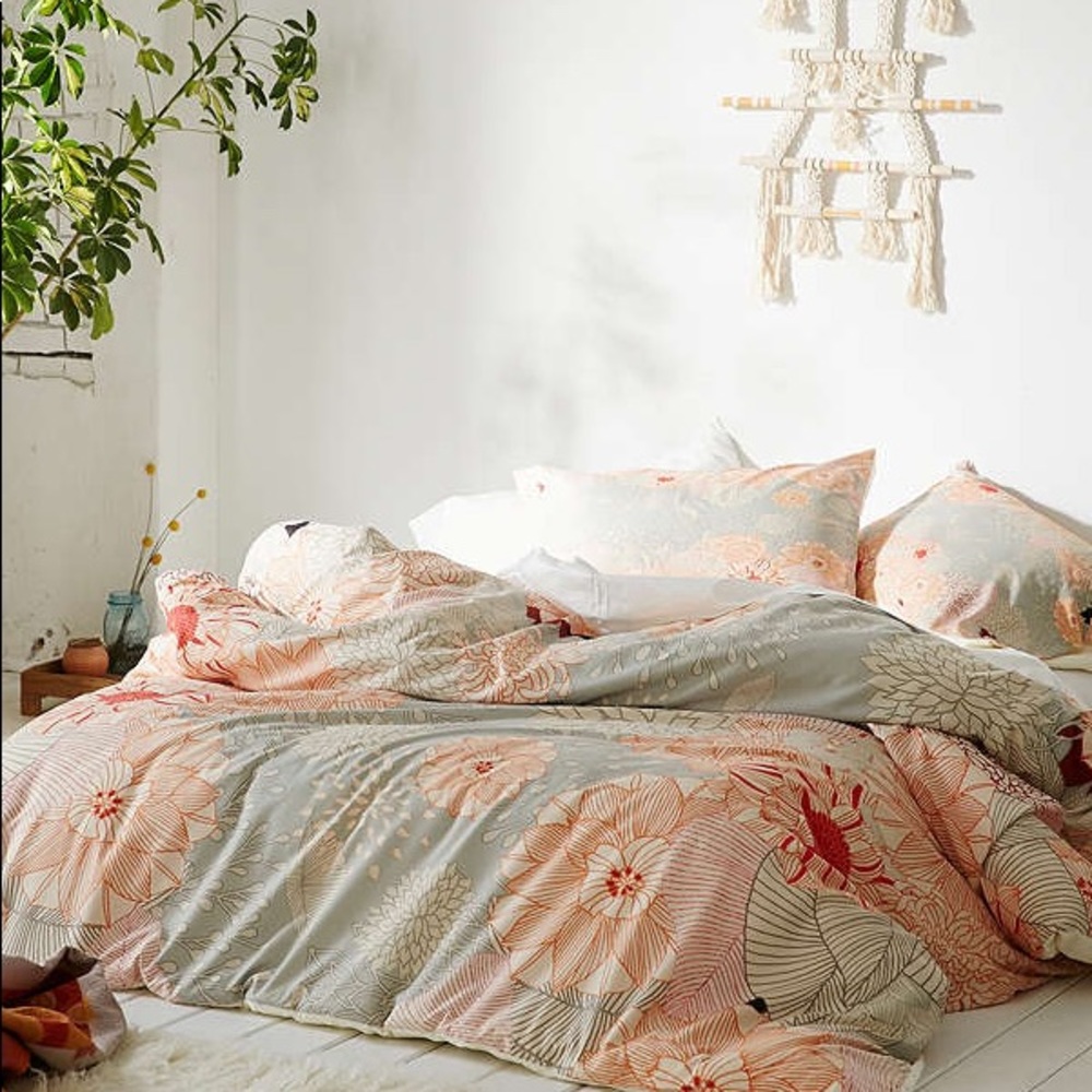 ❌SOLD❌Gently used duvet cover and sham set