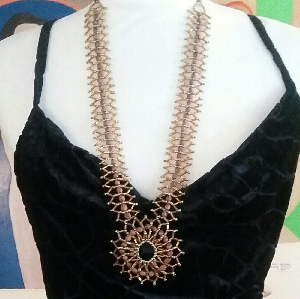 Vintage hand beaded neclace.