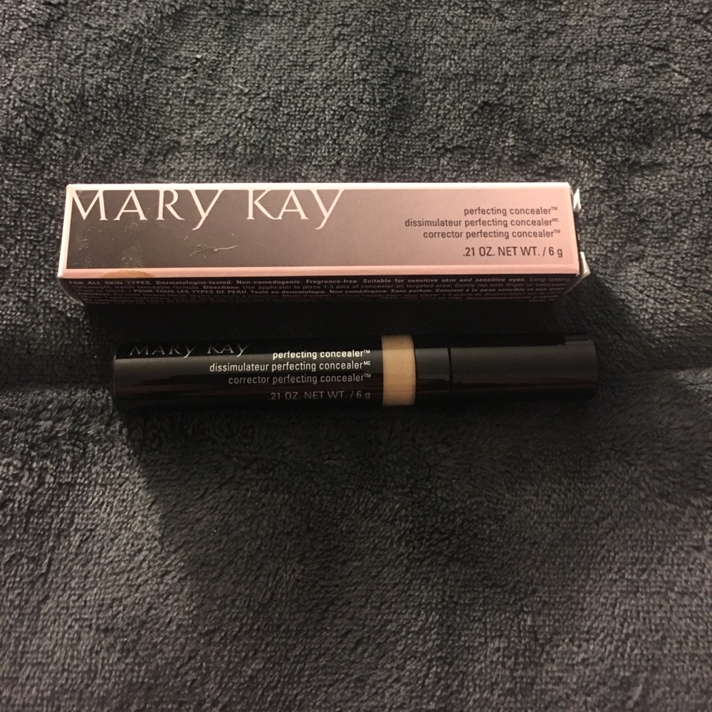 Mary Kay Perfecting Concealer Light Beige