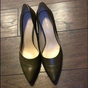 Beautiful Forrest green Nine West heels