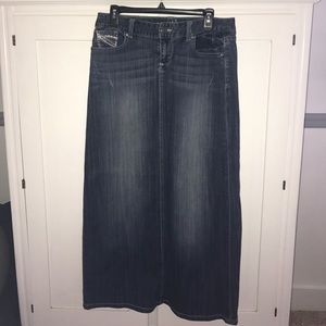 Maurice's Long Jean Skirt Size 6