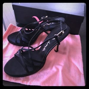 Worn once - Nina Satin Gisha Dress Pump w/box