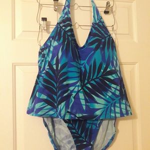 NWOT 2 piece bathing suit