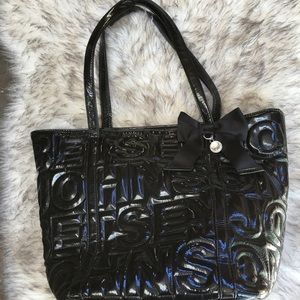 Betsey Johnson handbag, Totebag style