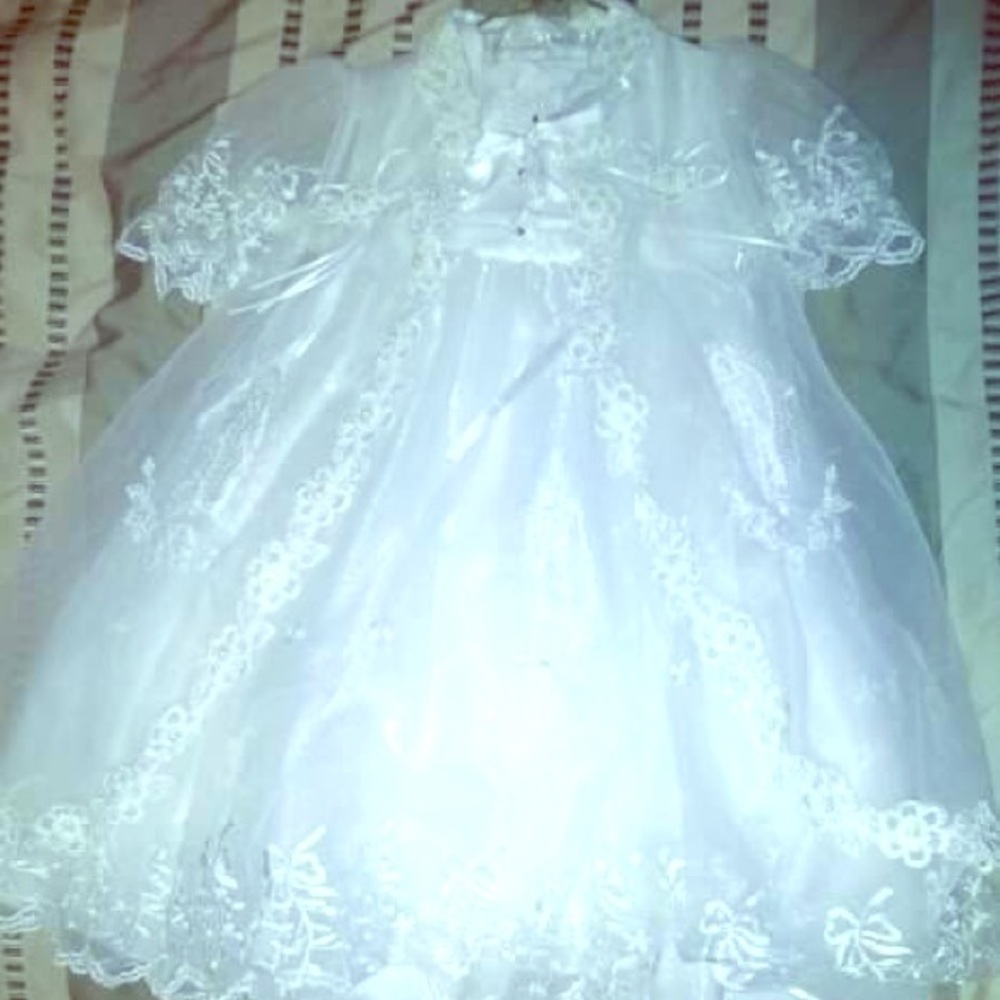 Newborn white dress