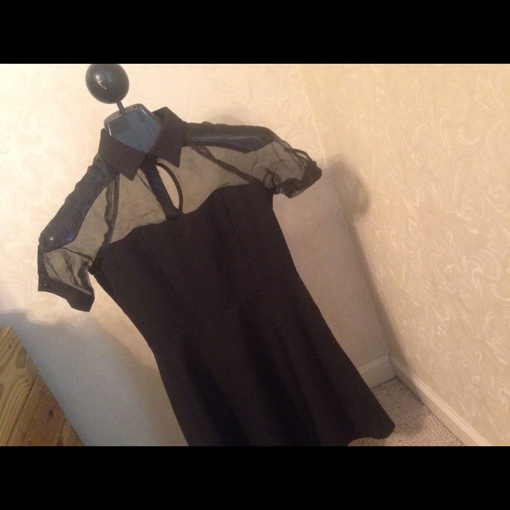 Black peter pan collar dress