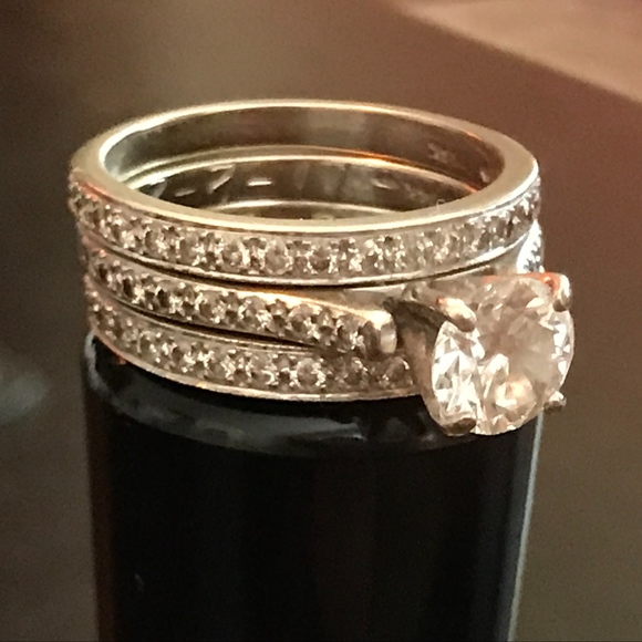 1.1cDiamond Engagement Ring! AppraisalGuaranteed! - Picture 2 of 5