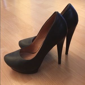 Black leather LAMB heels