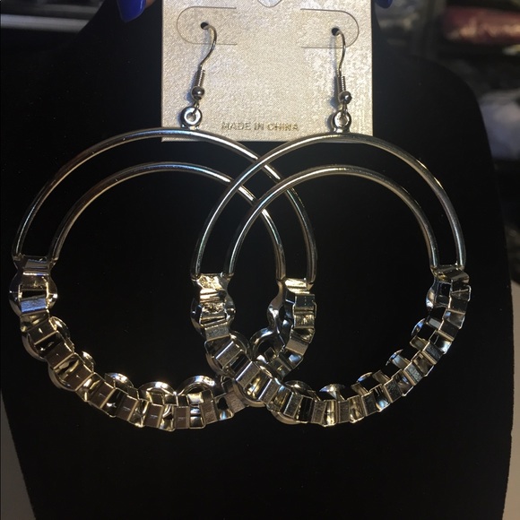 Large Silver Link Fashion Earrings - Picture 2 of 3