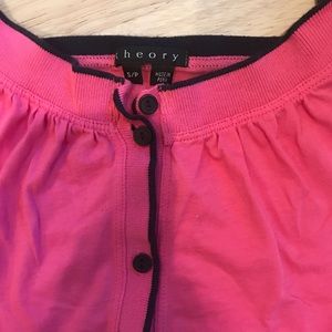 Must go! Theory Tank top