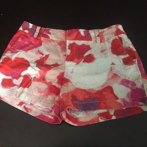 Ann Taylor Loft Floral Linen Short size 6