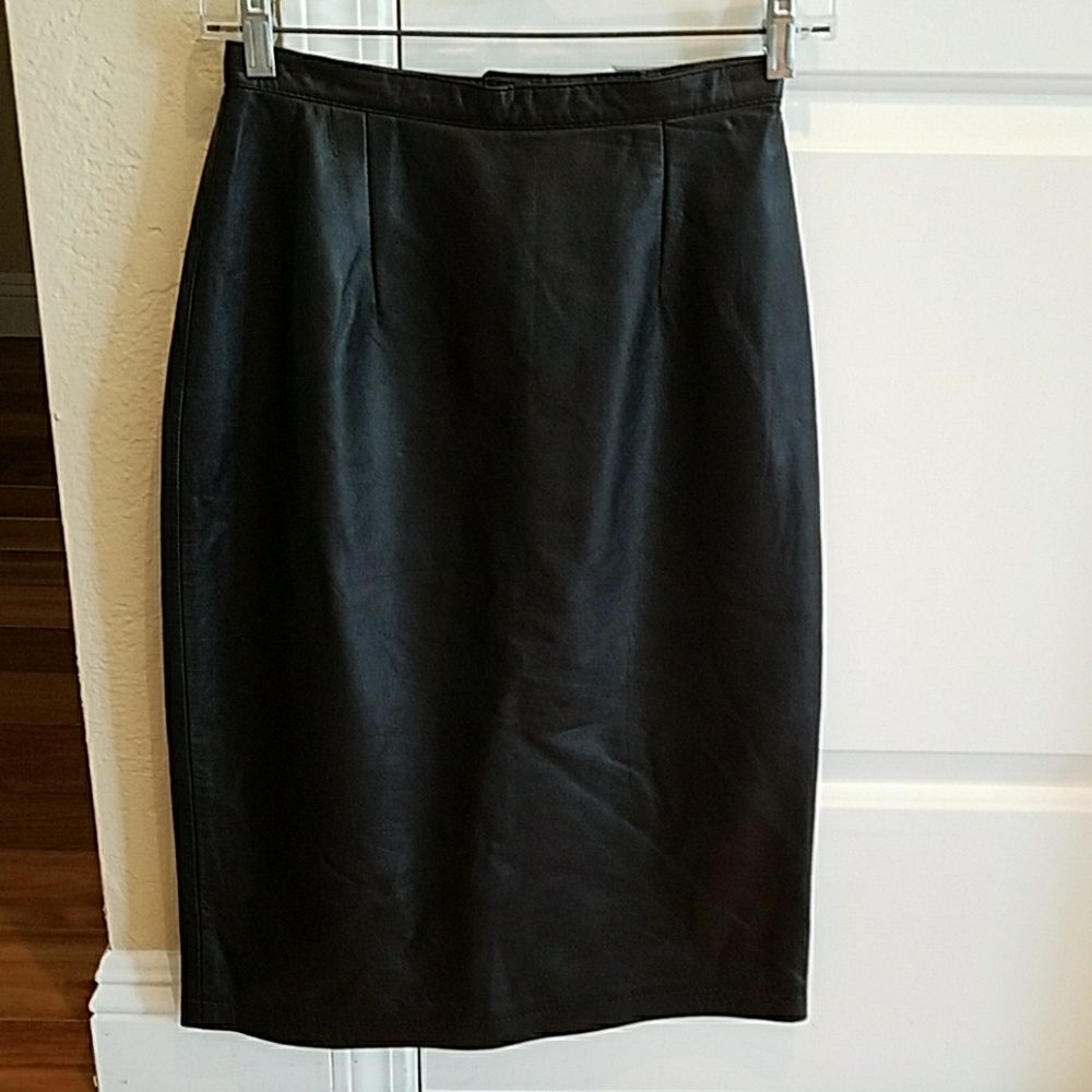 Fabulous leather skirt!