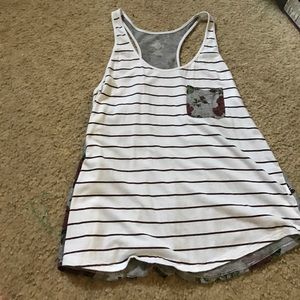 Rose & striped tanktop