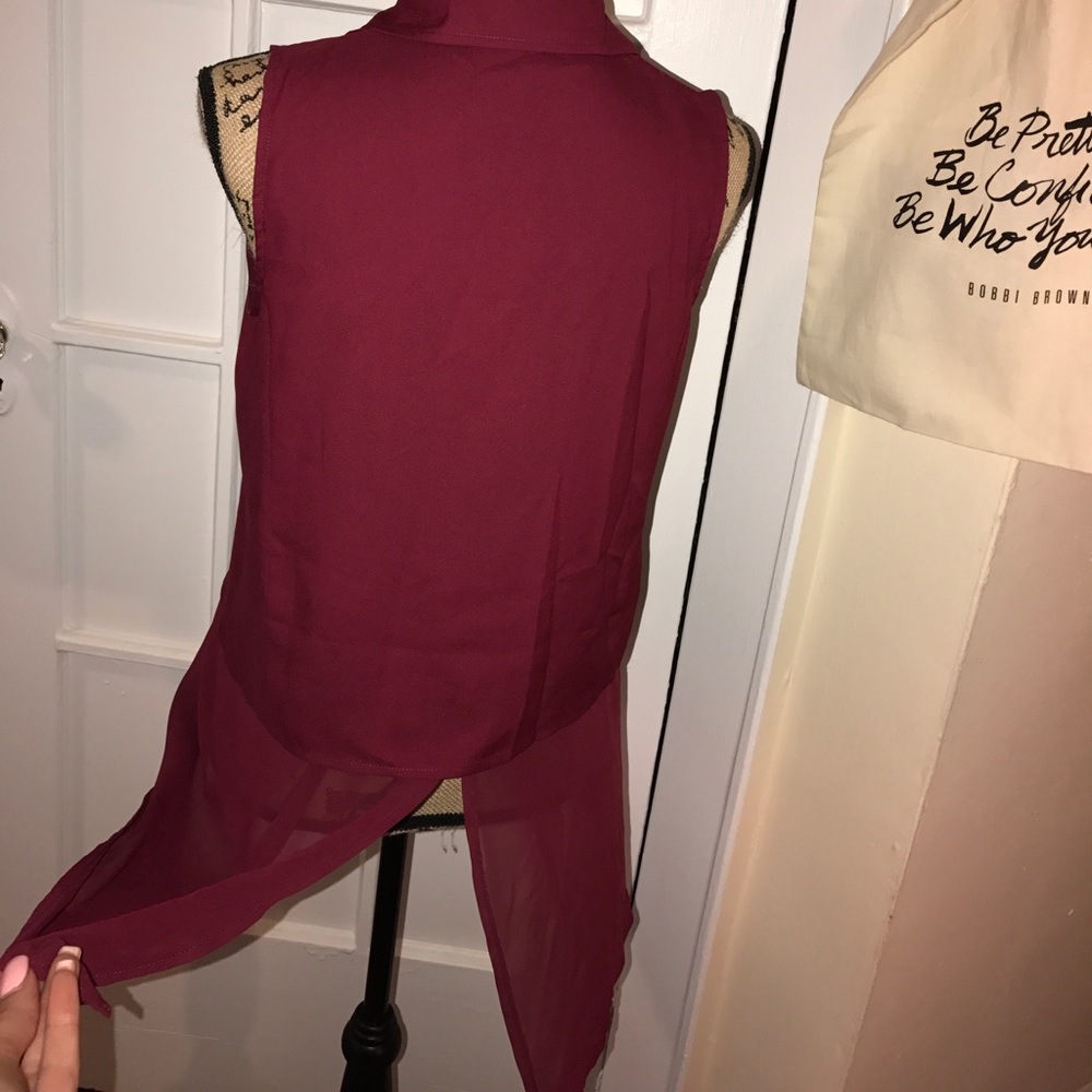 ✨ Pretty Button Down Top ✨ - Picture 4 of 5