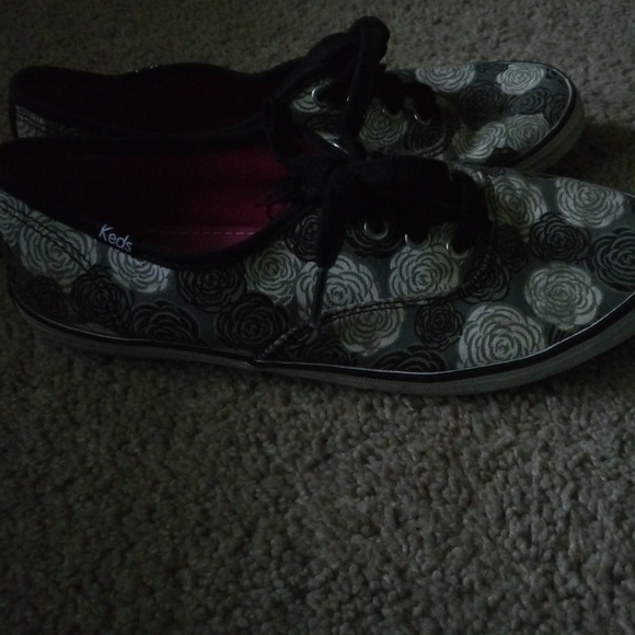 Floral Keds Size 6.5 - Picture 2 of 4