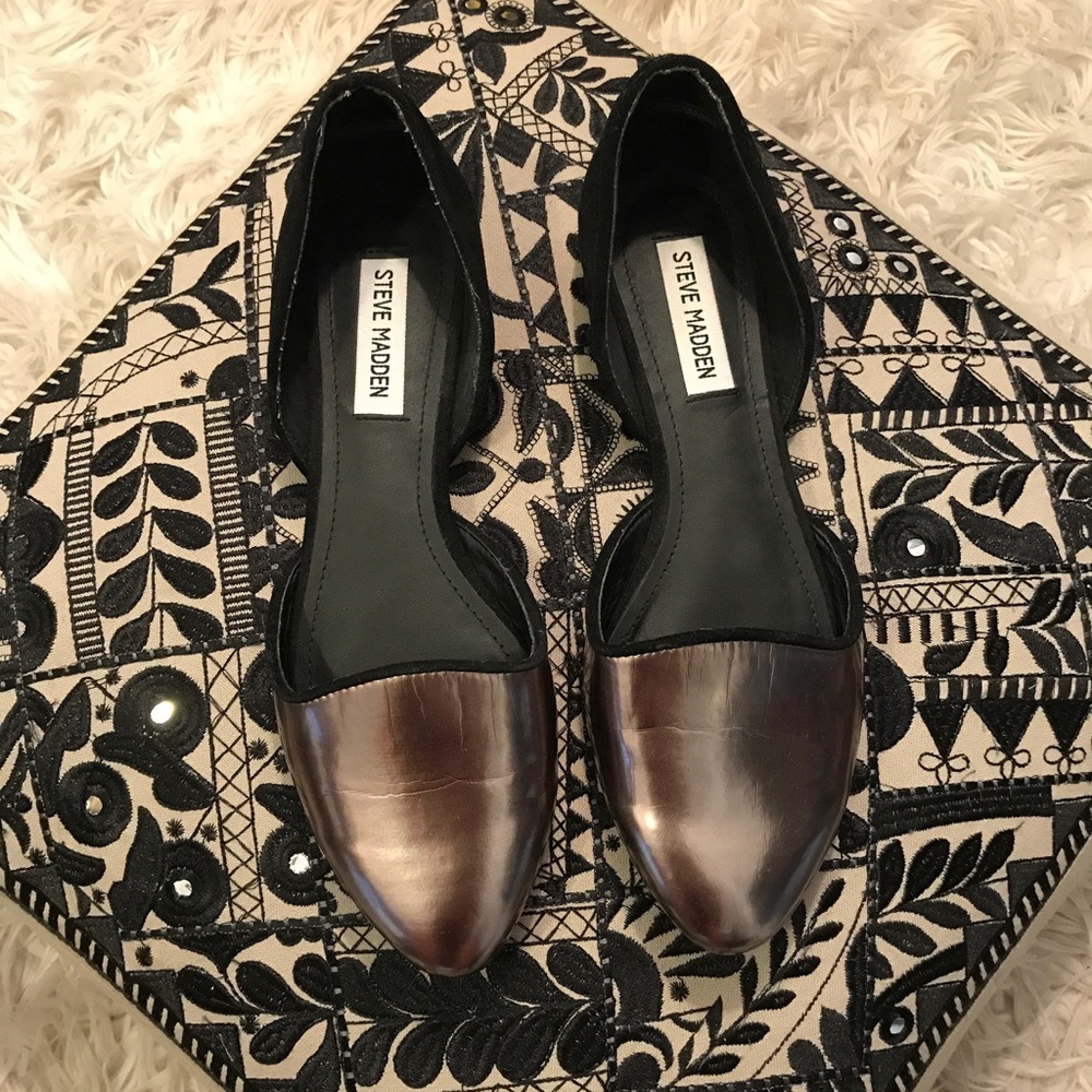 Silver and black Steve Madden flats