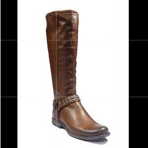 ✨NEW✨Frye Phillip studded leather boot