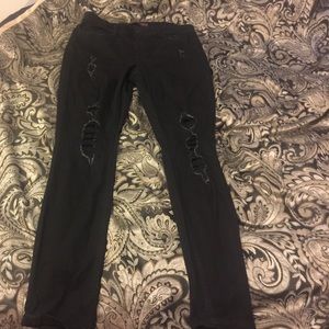 Black ripped skinny jeans