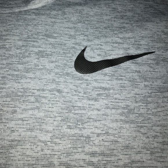 ❗️Like New Nike Hoodie - Picture 2 of 3