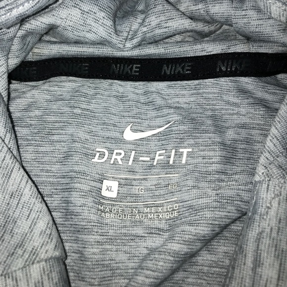 ❗️Like New Nike Hoodie - Picture 3 of 3
