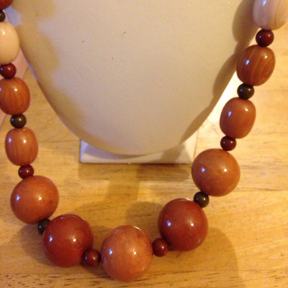 Vintage lucite beads necklace