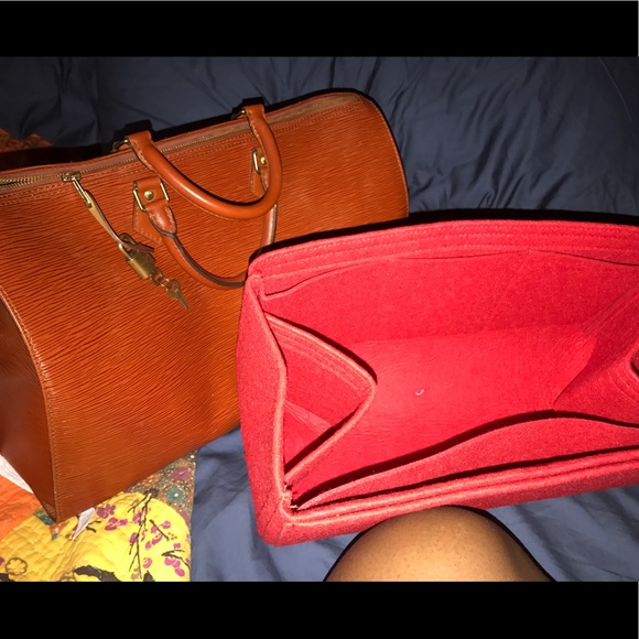 Just showing ABSOLUTELY LOVE THIS ORGANIZER - Picture 2 of 3