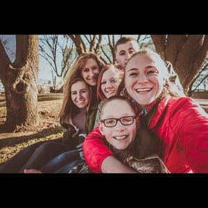 Meet your Posher, Megan