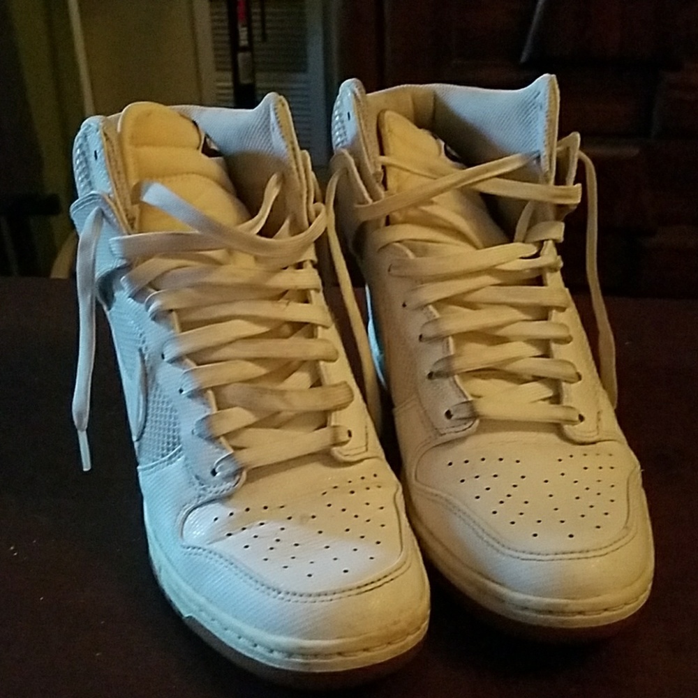 Wedge sneakers