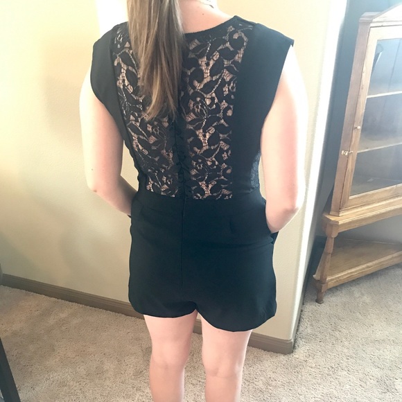 Black Lace Back Romper -NWOT - Picture 4 of 4