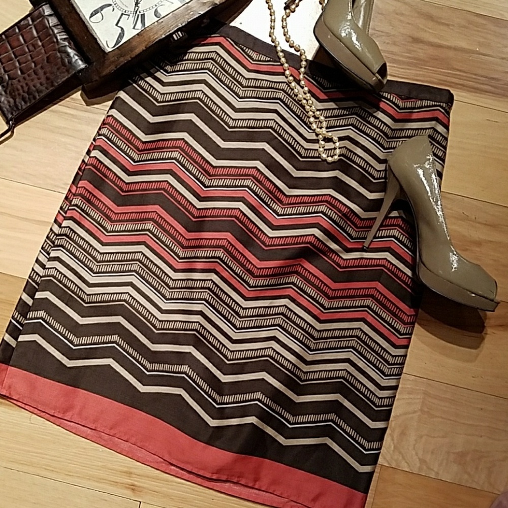 Ann Taylor Loft Geo printed skirt