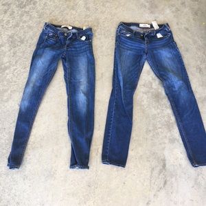 BUNDLE HOLLISTER SIZE 5S jeans!!
