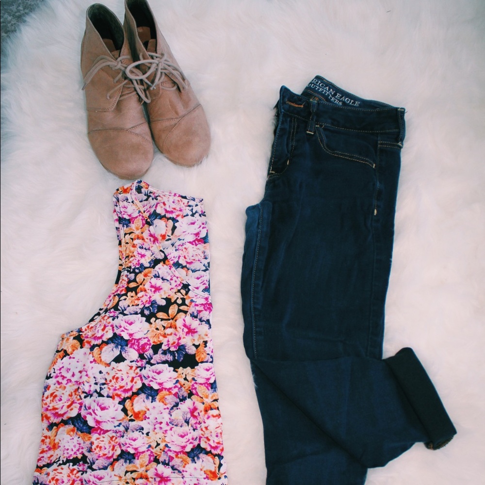 Floral tank, slightly high/low, scalloped edges