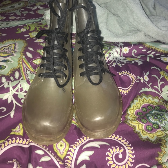 Clear rain boots// children's or women's - Picture 2 of 4